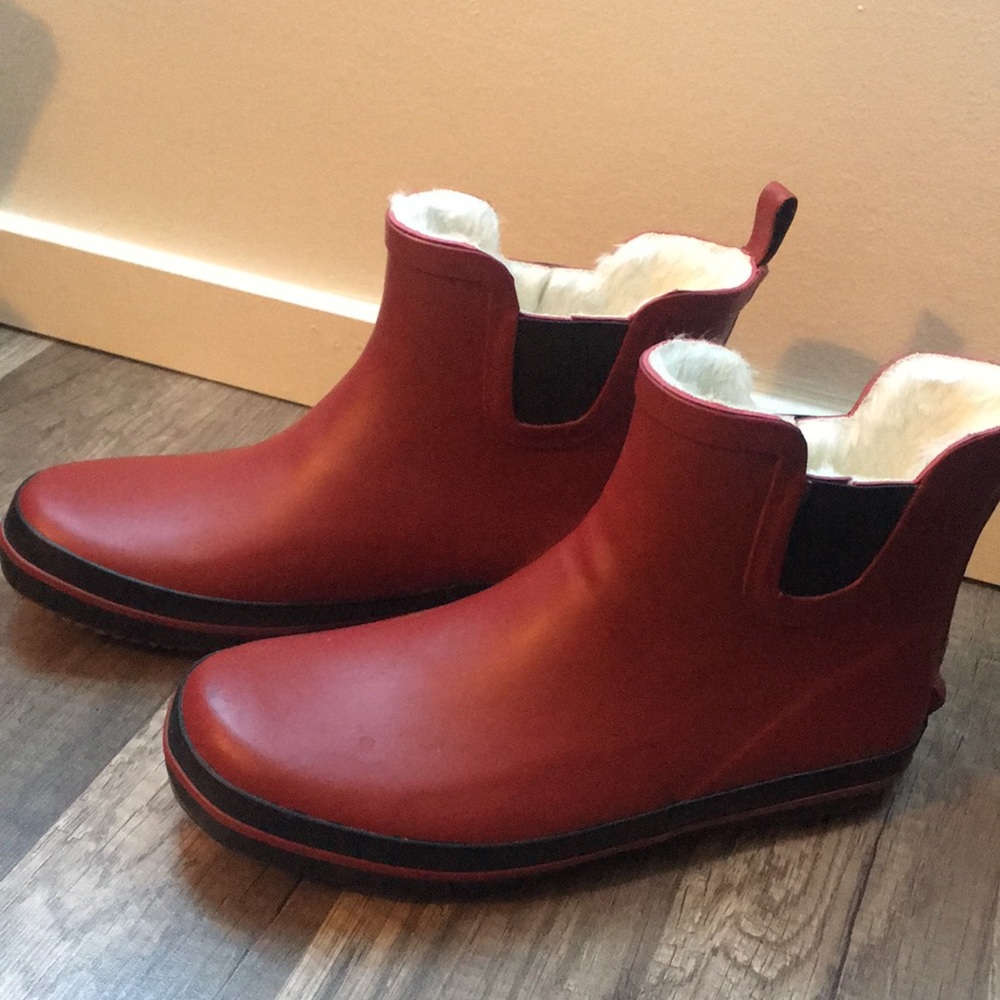 Kamik red rubber boots size 10